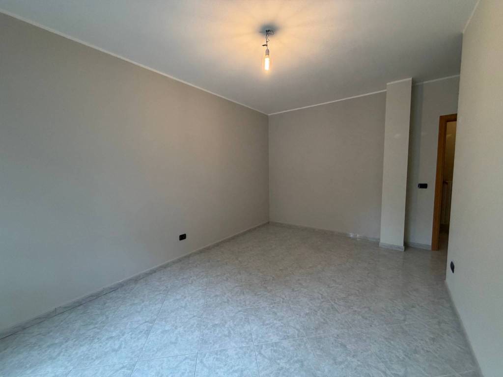 TRIVANI CON TAVERNETTA BOX E POSTO AUTO