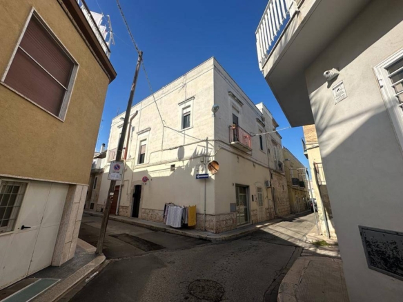 CASA INDIPENDENTE CON MANSARDA