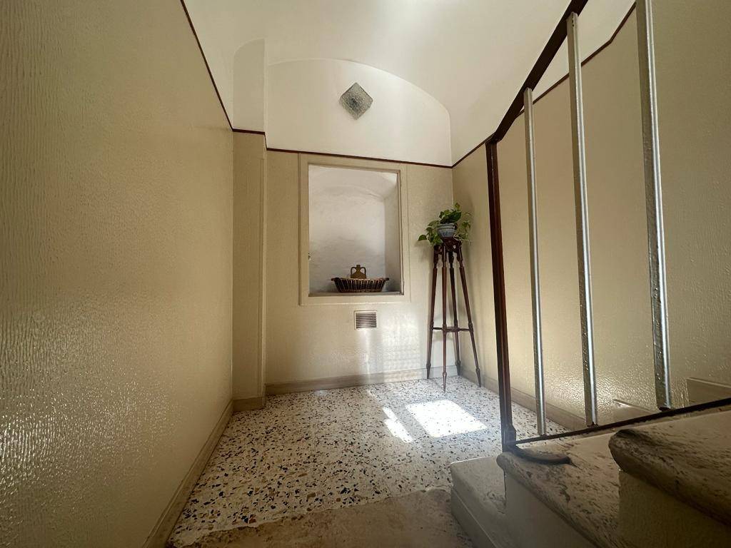 CASA INDIPENDENTE CON MANSARDA