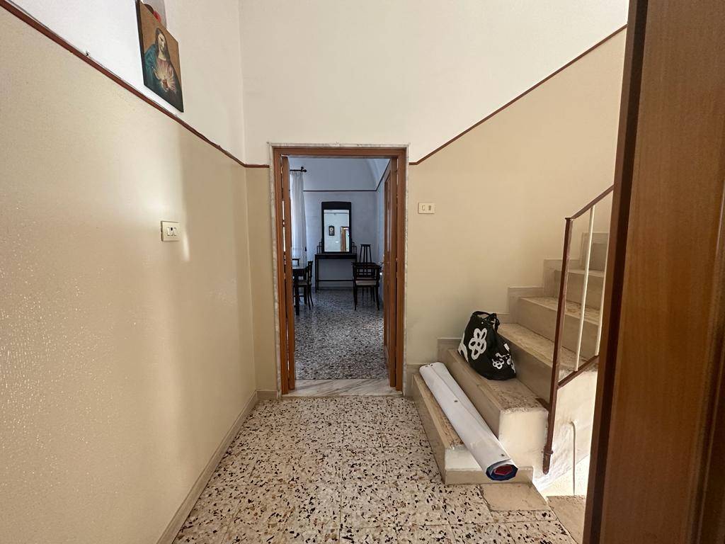 CASA INDIPENDENTE CON MANSARDA