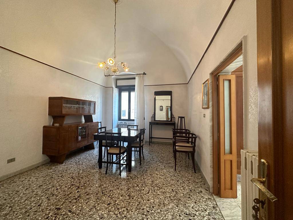 CASA INDIPENDENTE CON MANSARDA