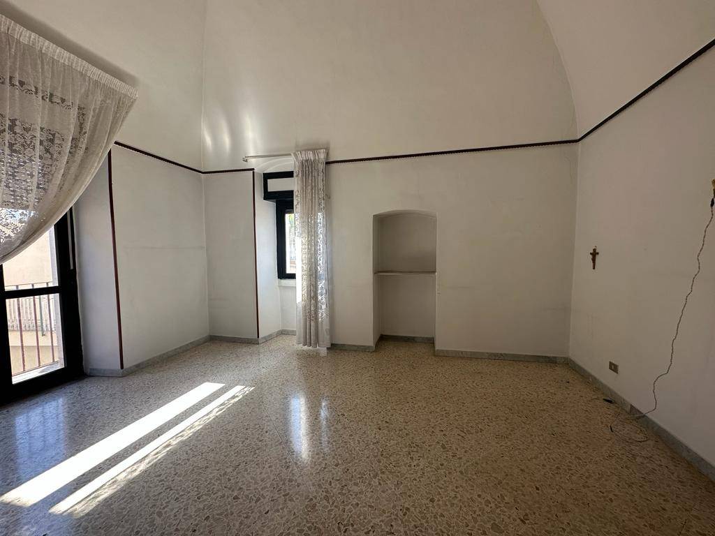 CASA INDIPENDENTE CON MANSARDA