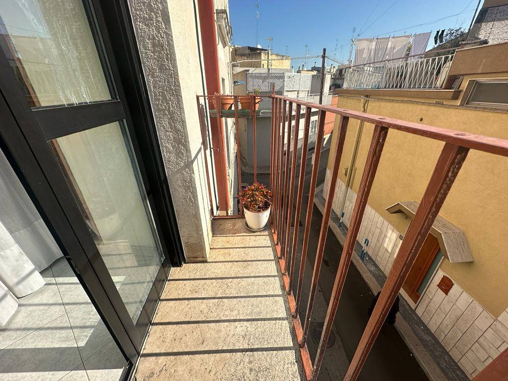 CASA INDIPENDENTE CON MANSARDA