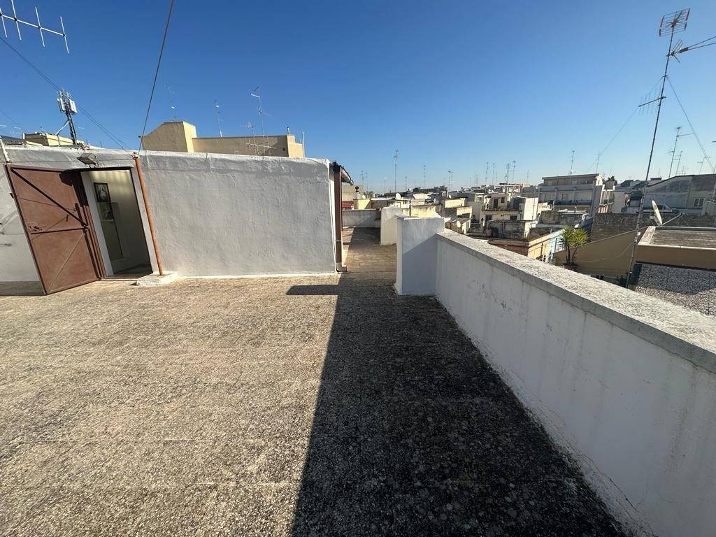 CASA INDIPENDENTE CON MANSARDA