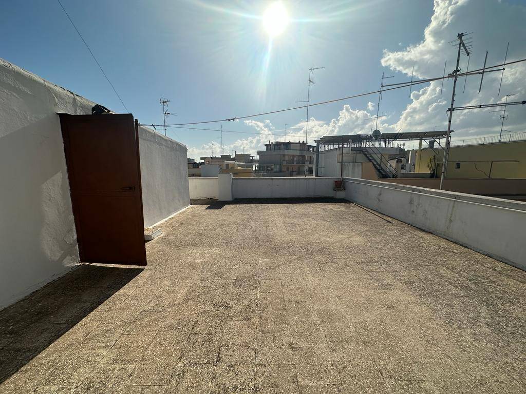 CASA INDIPENDENTE CON MANSARDA