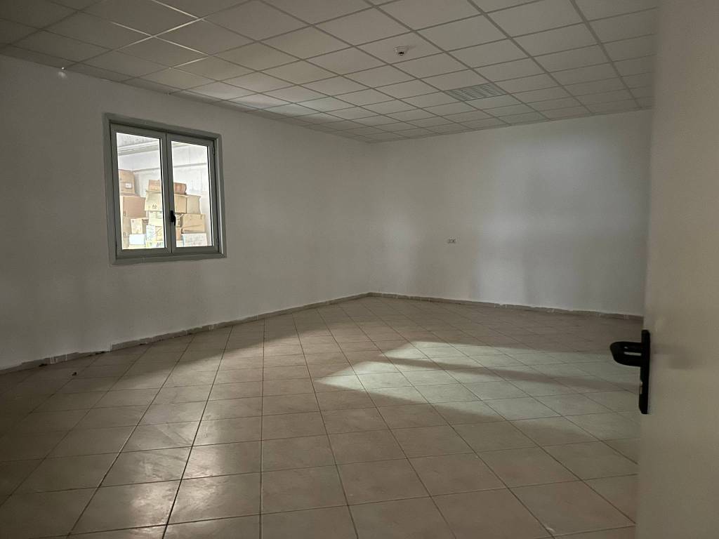 Modugno s.p.231 uffi di mq 440