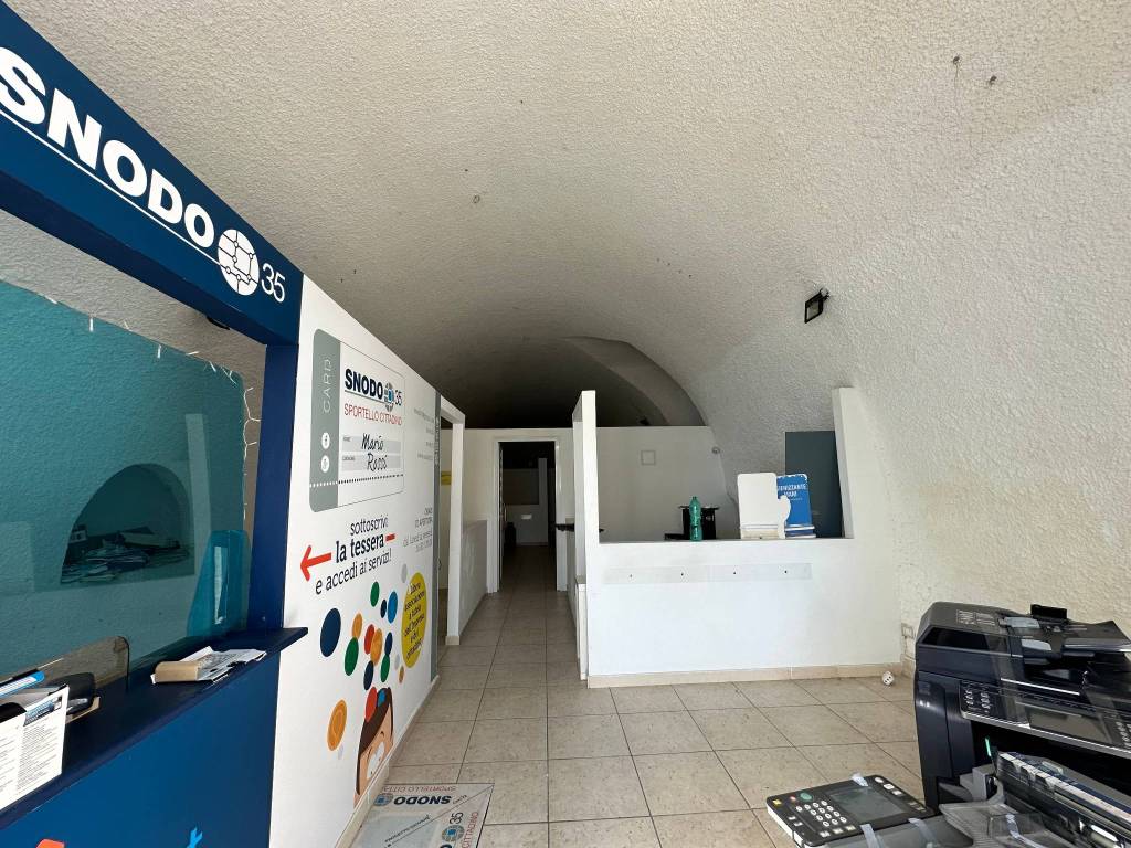 LOCALE COMMERCIALE