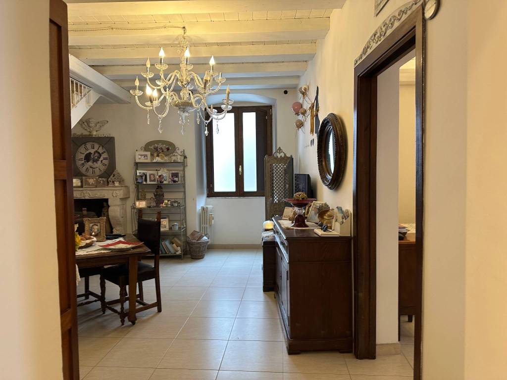 Appartamento su due livelli + box auto