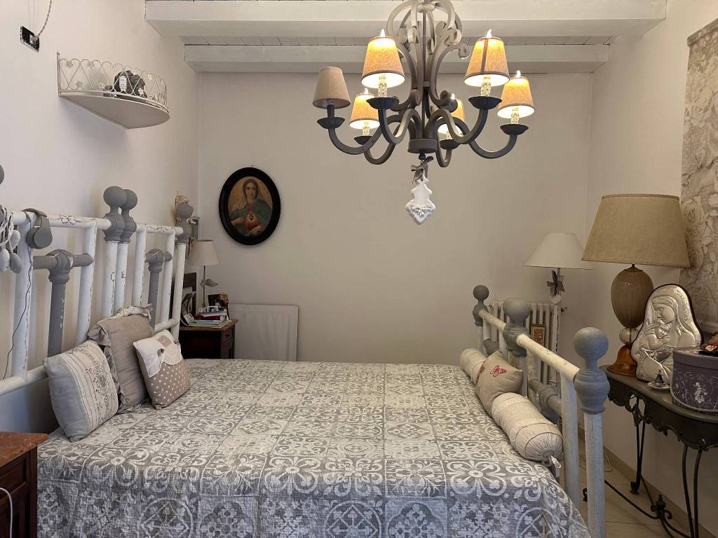 Appartamento su due livelli + box auto