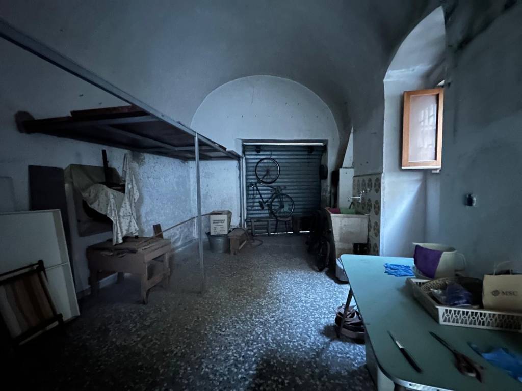 CASA INDIPENDENTE BIFAMILIARE