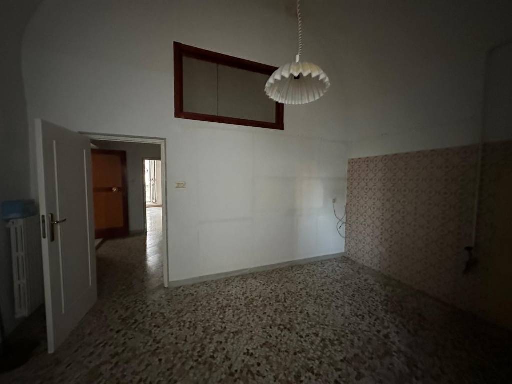 CASA INDIPENDENTE BIFAMILIARE