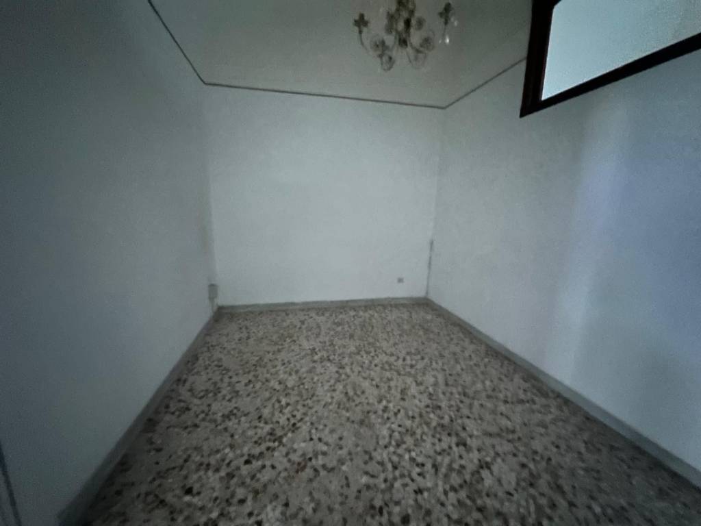 CASA INDIPENDENTE BIFAMILIARE