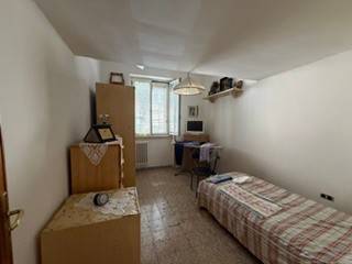 3 VANI CON POSTO AUTO