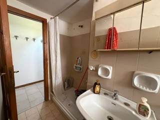 3 VANI CON POSTO AUTO