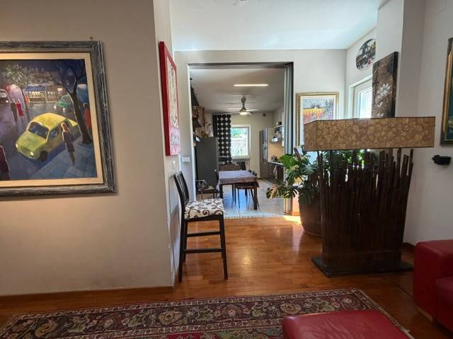 VILLA INDIPENDENTE CON AMPIO GIARDINO