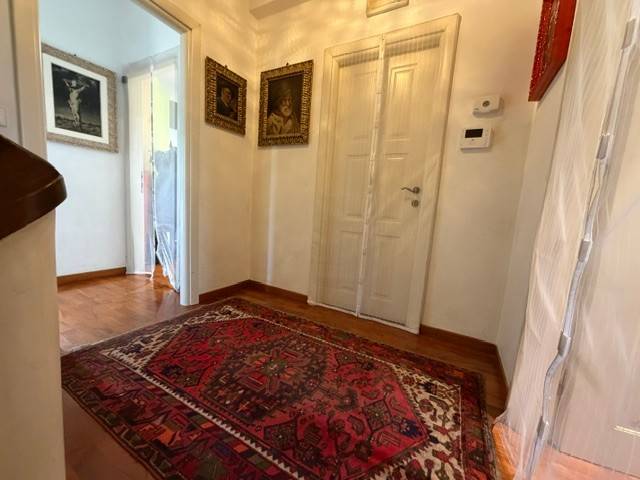 VILLA INDIPENDENTE CON AMPIO GIARDINO