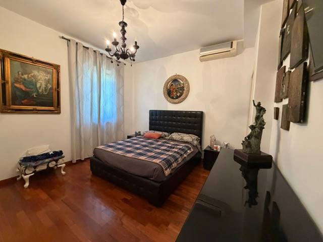 VILLA INDIPENDENTE CON AMPIO GIARDINO