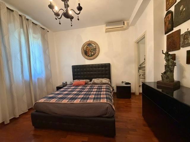 VILLA INDIPENDENTE CON AMPIO GIARDINO