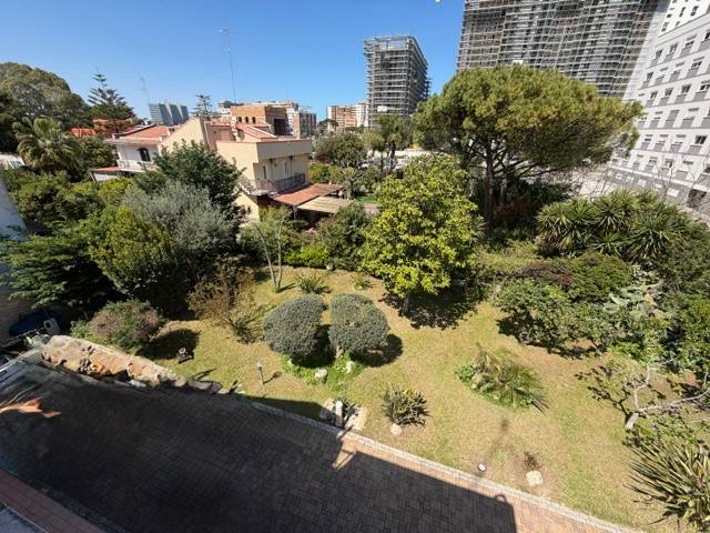VILLA INDIPENDENTE CON AMPIO GIARDINO