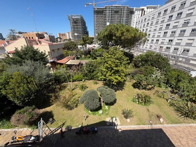 VILLA INDIPENDENTE CON AMPIO GIARDINO