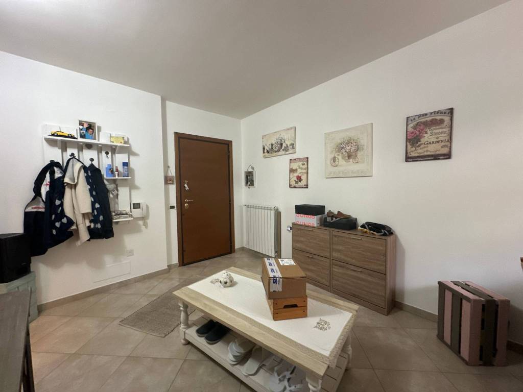 Modugno trilocale con terrazzo e box auto