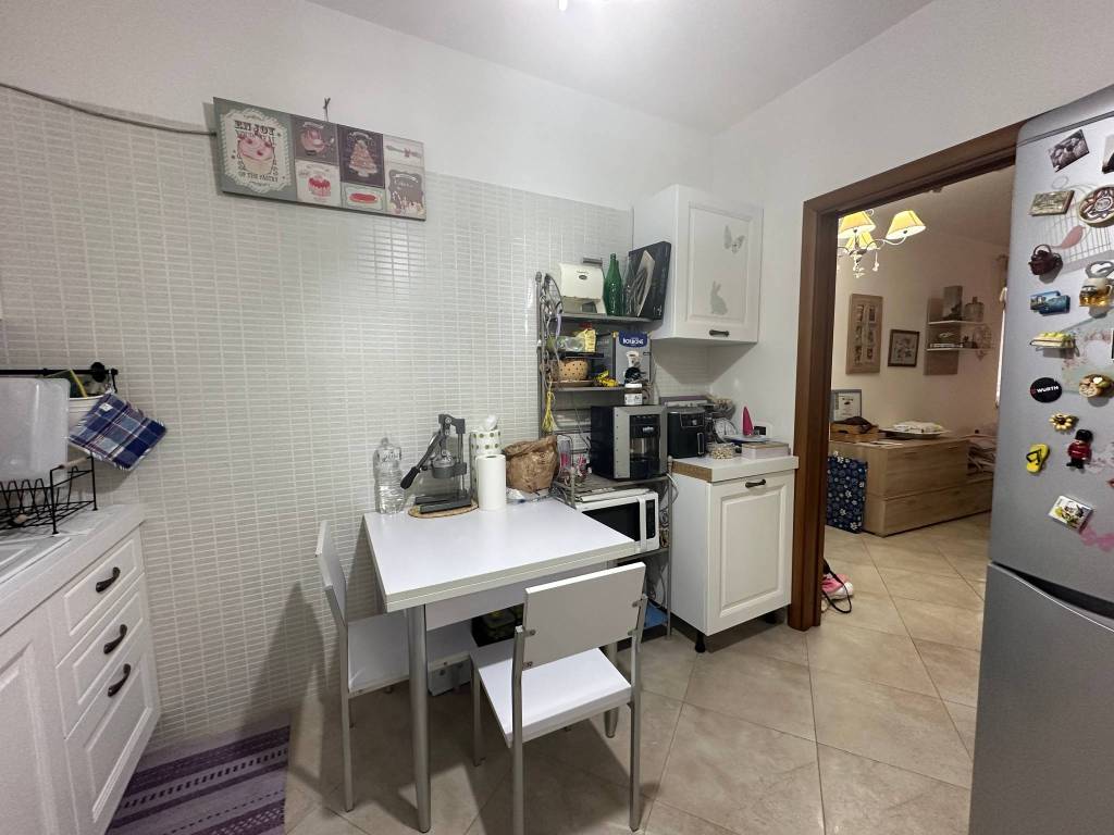 Modugno trilocale con terrazzo e box auto